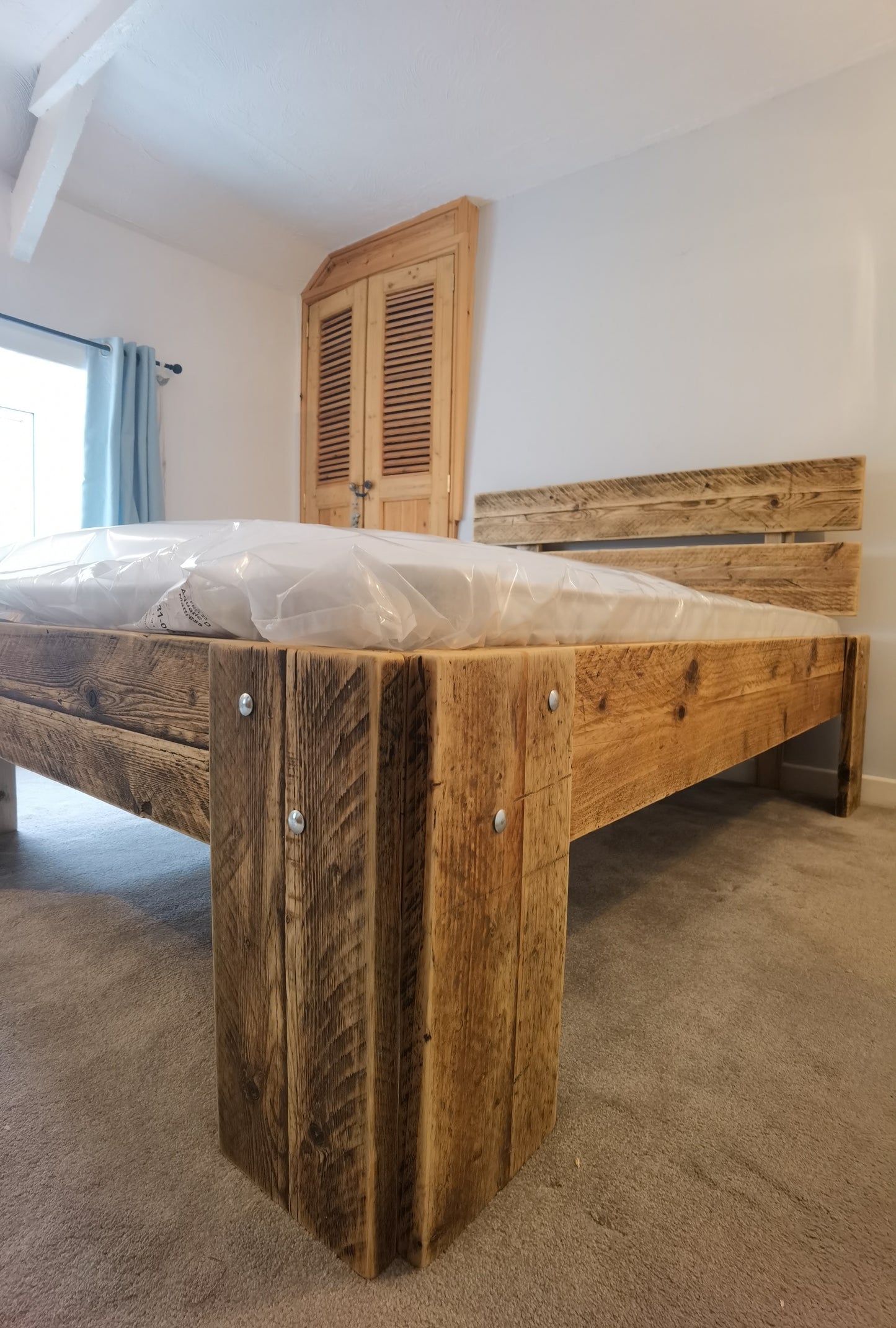 'Summerleaze' Reclaimed Solid Wood Bed