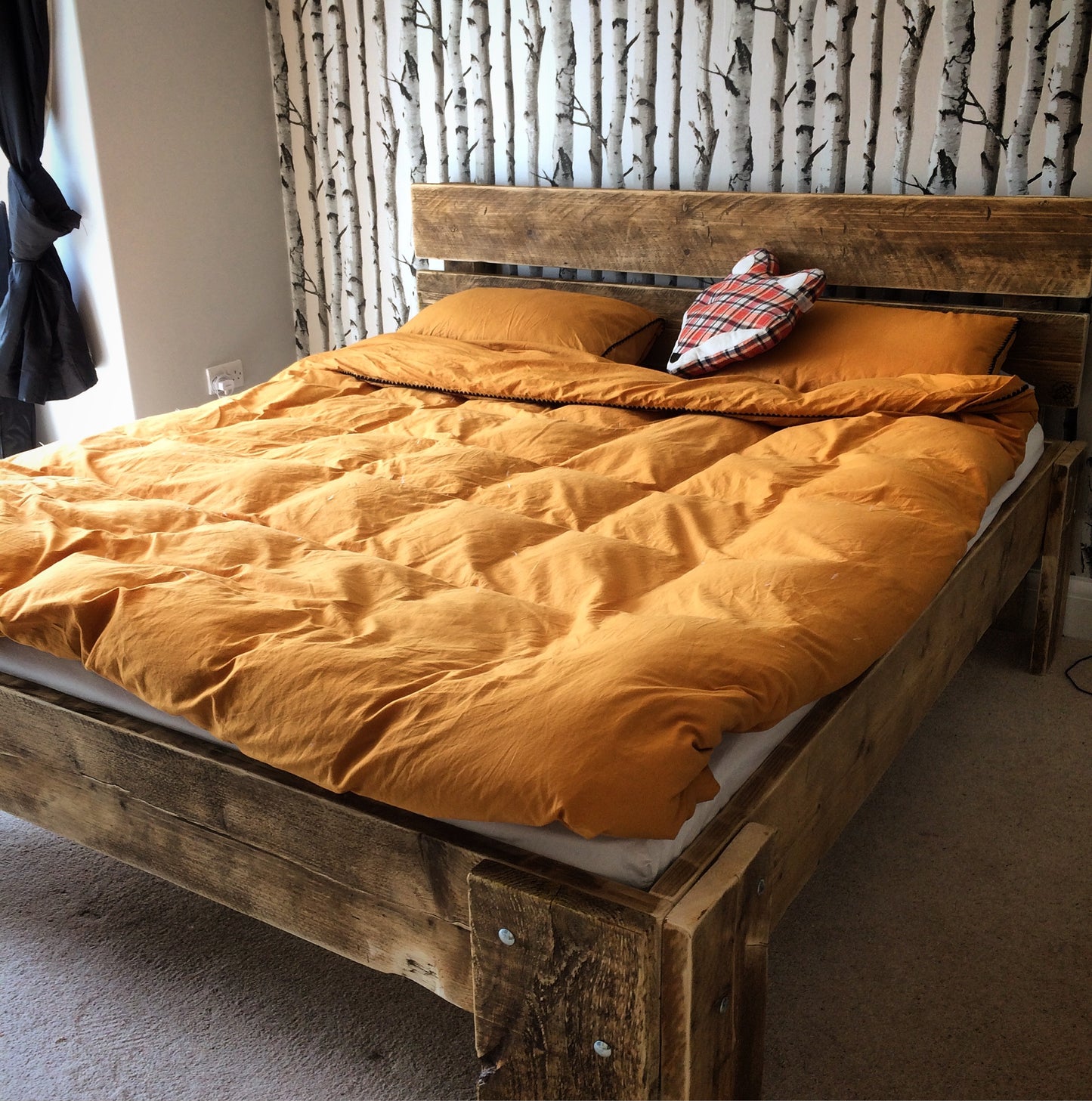Reclaimed wood rustic Bed